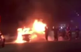 Choque e incendio de un auto en la 66