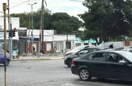 Caos vehicular por corte de luz: no funcionan los semáforos de 122 y 66