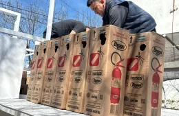 Nuevos extintores para garantizar la seguridad en las escuelas de Berisso