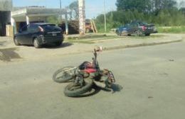 Chocaron una moto y un auto