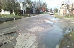 Vecinos exigen el arreglo de baches en El Carmen