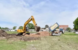 Comenzó la construcción de los tres playones deportivos