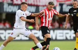 Estudiantes visita a Newell’s con la chance de ser puntero