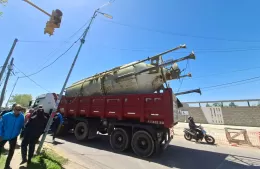 Operario gravemente herido al caer de un camión