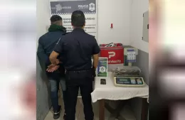 Llevaba 250 gramos de marihuana ocultos en una mochila de delivery y fue detenido