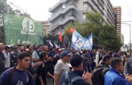 En defensa del Astillero Río Santiago, trabajadores caminaron desde Ensenada hasta Gobernación