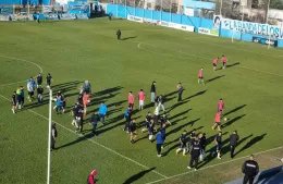 Villa San Carlos volvió a la victoria y se subió al furgón
