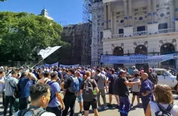 Trabajadores de Astillero Río Santiago se manifestaron en La Plata
