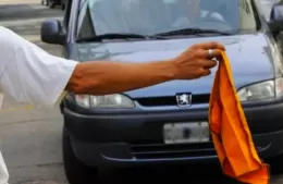 Vecino denunció daños en su auto tras un incidente con “trapitos” durante la Fiesta del Inmigrante