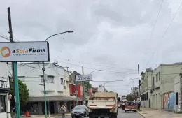 El camión invisible que pasa en rojo y nadie ve