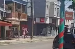 Abrió el Día % con nuevos empleados y 12 trabajadores en la calle