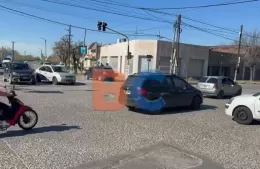 Caos vehicular: hace tres días que no funcionan los semáforos de 122 y 66