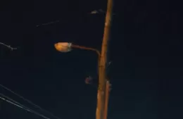 Otro reclamo vecinal por falta de iluminación en 170 entre 13 B y 13 C