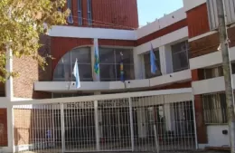 Los jóvenes organizan un espacio de participación política: debate de candidatos en la Escuela Media