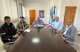 Cagliardi recibió a autoridades de TecPlata para evaluar el crecimiento de la terminal portuaria