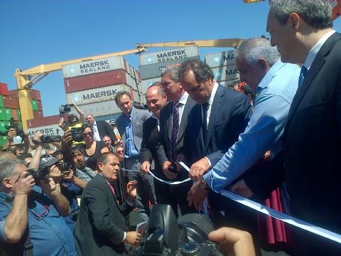 Scioli inauguró la “estratégica” terminal de contenedores del Puerto