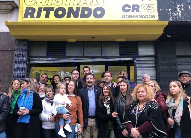 Cristian Ritondo visitó Berisso para inaugurar un local en su actual carrera electoral hacia la Gobernación. (Foto: NOVA)