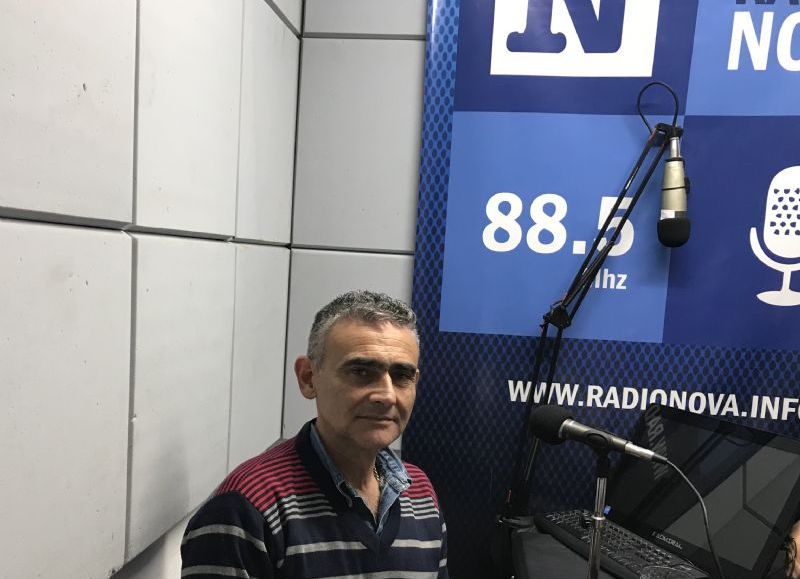 Javier Otalora, en el aire de BerissoCiudad en Radio.