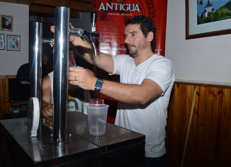 Productores berissenses ofrecieron una gran variedad de cervezas para degustar