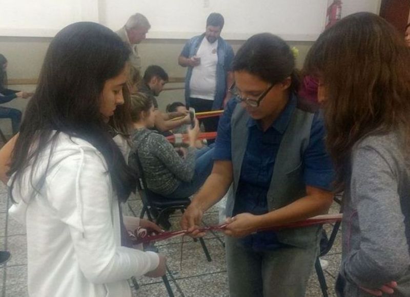 Taller de confección de fajas lituanas.