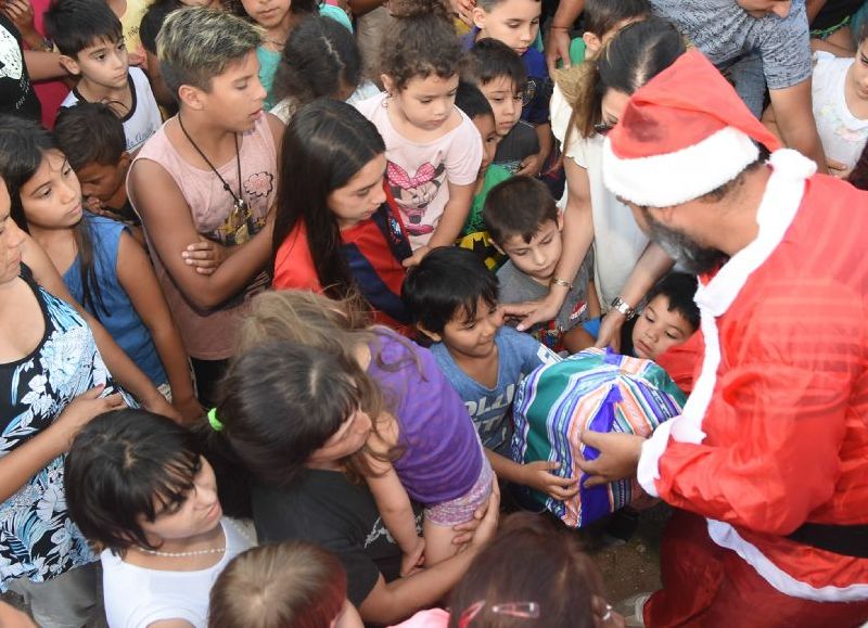 Papá Noel no faltó a la cita.