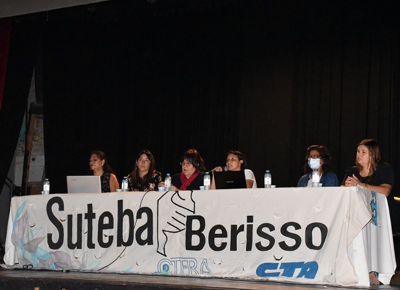 Panel de expositoras.