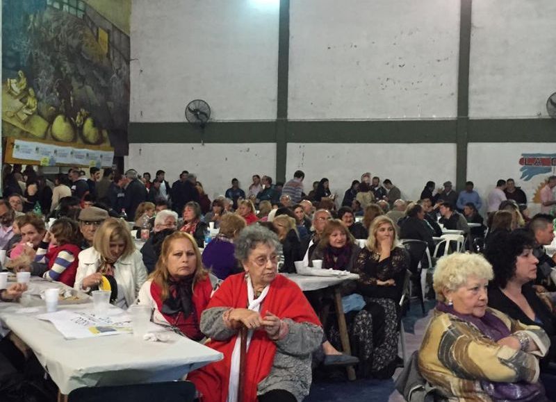 Masivo acto en el Centro de Residentes Santiagueños.