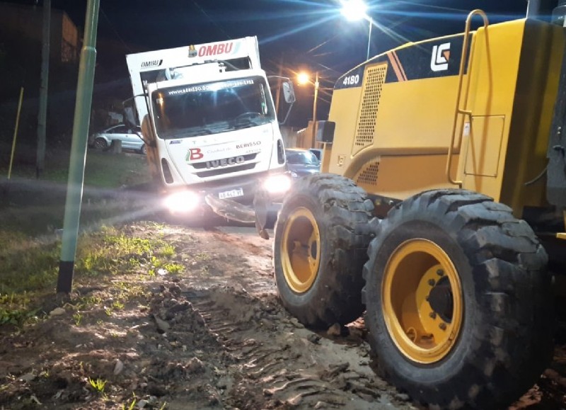 Un tractor debió sacarlo de la trampa urbana.