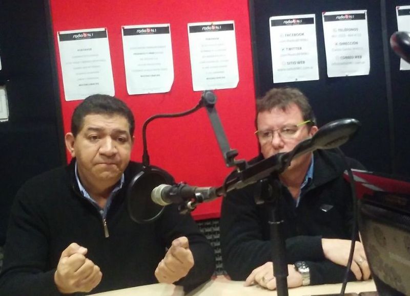 Ramón Garaza y Néstor Romero, en el aire de 'BerissoCiudad en Radio'.