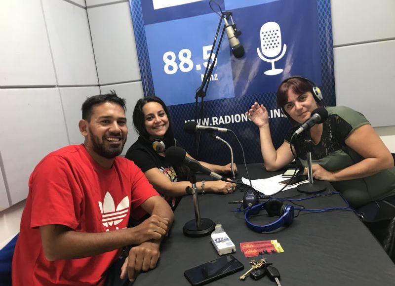 Damián Trindades en el aire de BerissoCiudad en Radio.