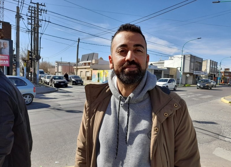 Federico Surila, precandidato a intendente por el FIT-Unidad.