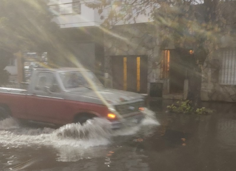 Calles de bote a bote.