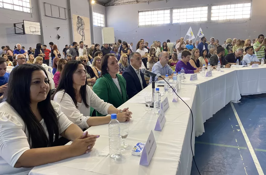 Acto en el Gimnasio Municipal.