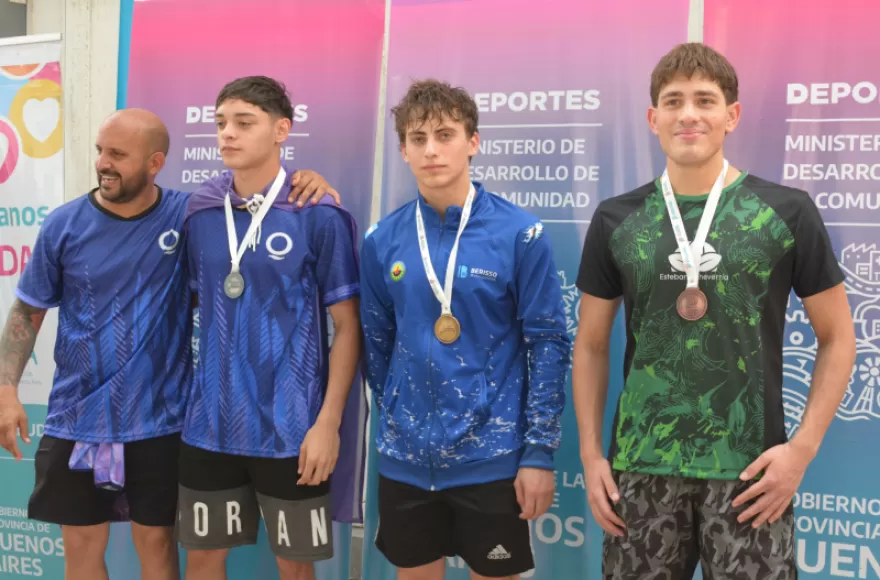 Oro para Matías Valente en Natación.