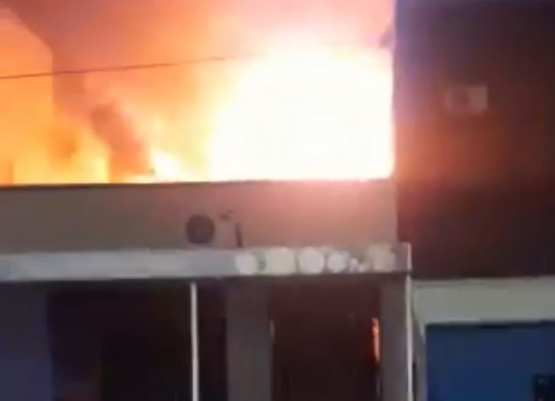 La intevención de los bomberos evitó males mayores.