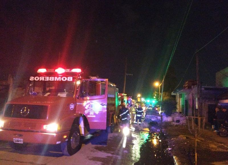 Acudieron los bomberos y la policía.