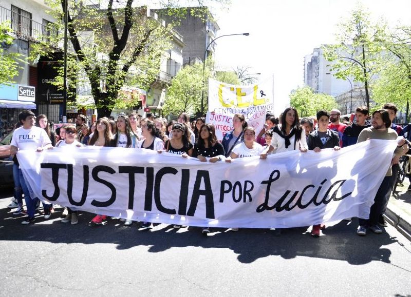 Marcha por Lucía, una de las víctimas.