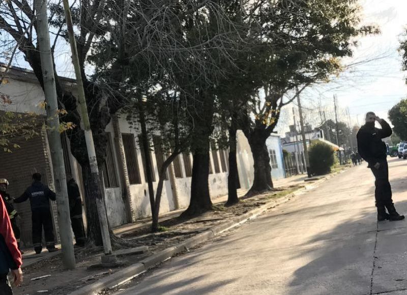 Evacuación escolar en la jornada de este martes.