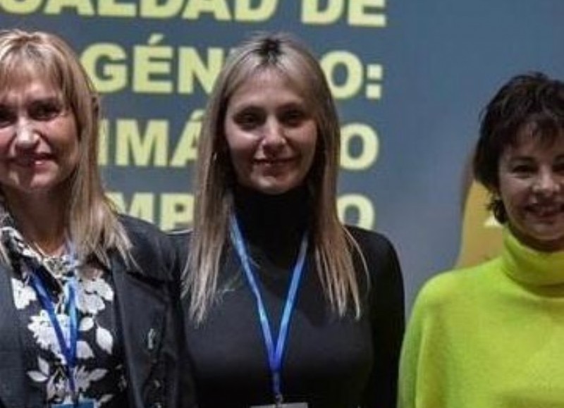 Faustina Fontana (centro), secretaria del área de la Mujer de SOSBA e integrante de la CGT Regional.