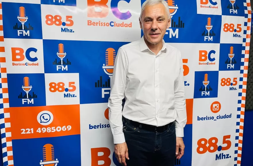 Fabián Cagliardi en FM Berisso Ciudad.