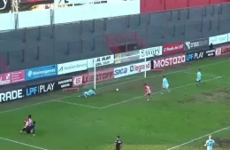 La Villa perdió sobre la hora ante Talleres con un insólito gol en contra