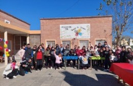 Tarde de festejos en Amigos de Corazón con comida, baile, juegos y música