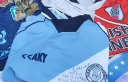 Napoli: camiseta de Villa San Carlos en mural de Diego