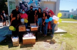 Comisaría de la Mujer: colecta de caramelos para festejar las navidades