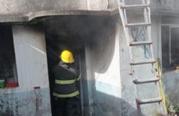 Trágico incendio en una vivienda de 9 y 160: murió un hombre de 53 años