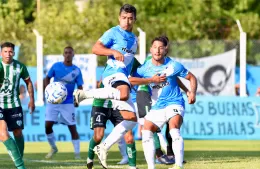 Triunfo de la Villa en el estreno de la Tribuna Centenario