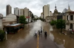 Bomberos voluntarios lleva adelante colecta solidaria para ayudar a los afectados por el temporal en Bahía Blanca