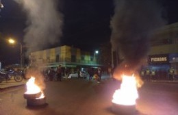 Corte en los accesos del Puente Roma: "Los municipales luchamos para que nuestros derechos sean reconocidos"