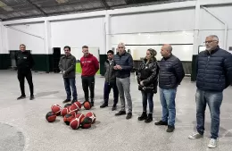 Entrega de equipamiento para la Escuela Municipal de Básquet