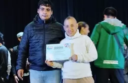 Peña solidaria en Residentes Santiagueños para acompañar a bailarines locales rumbo a Mar del Plata
